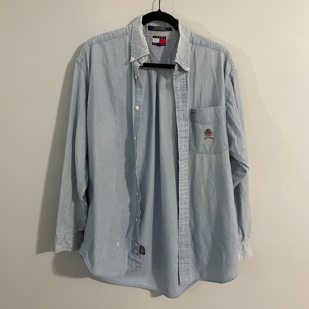 5 for $20: Tommy Hilfiger button-down shirt